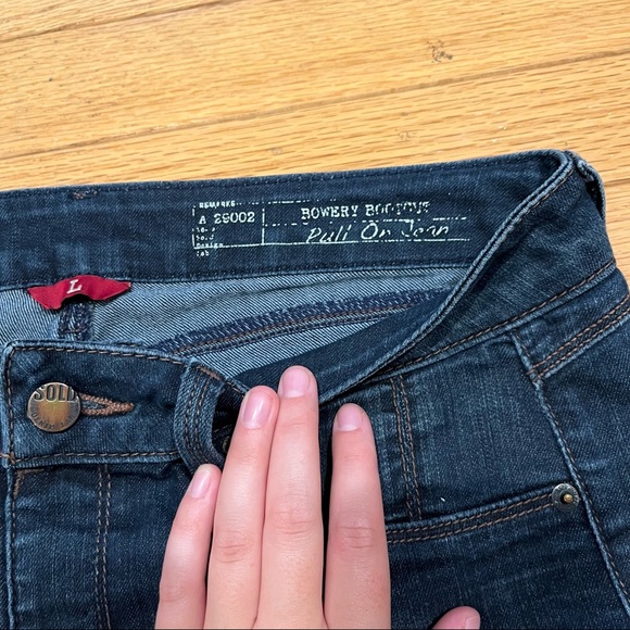 Design Lab Dark Wash Bowery Bootcut Jeans - Picture 8 of 15